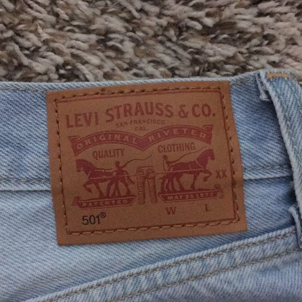 Levi’s Shorts - Picture 4 of 4